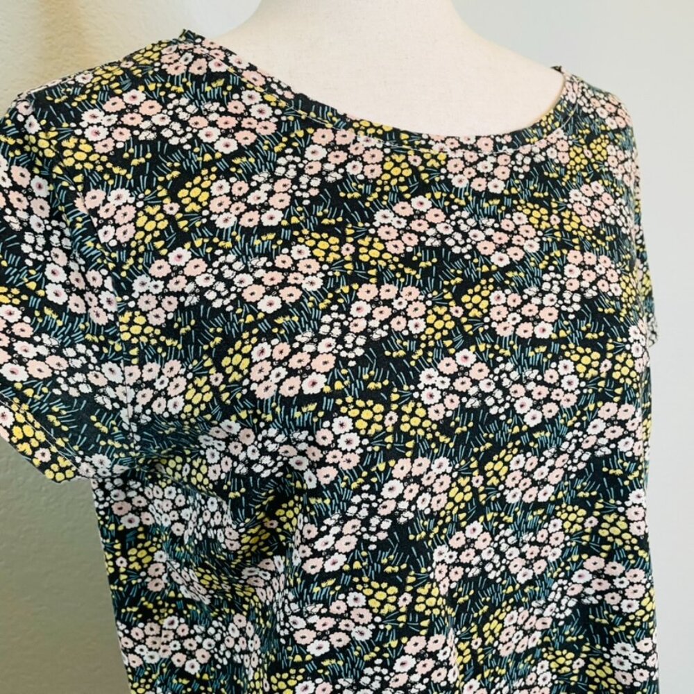 H&M Black Floral Print Boxy Casual Scoop Neck Tee Tshirt | Medium - Picture 2 of 5